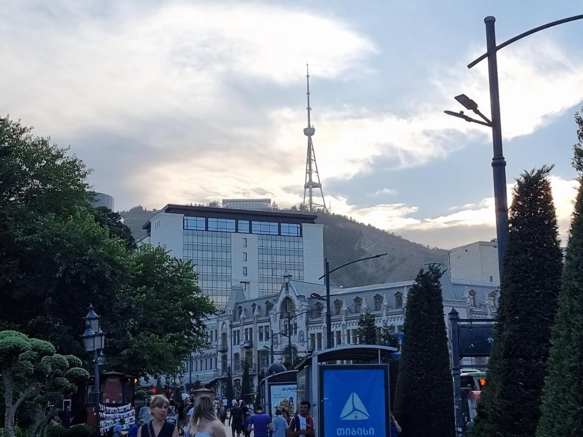 Old Tbilisi Freedom Square, Tbilisi Площадь Свободы Exterior photo