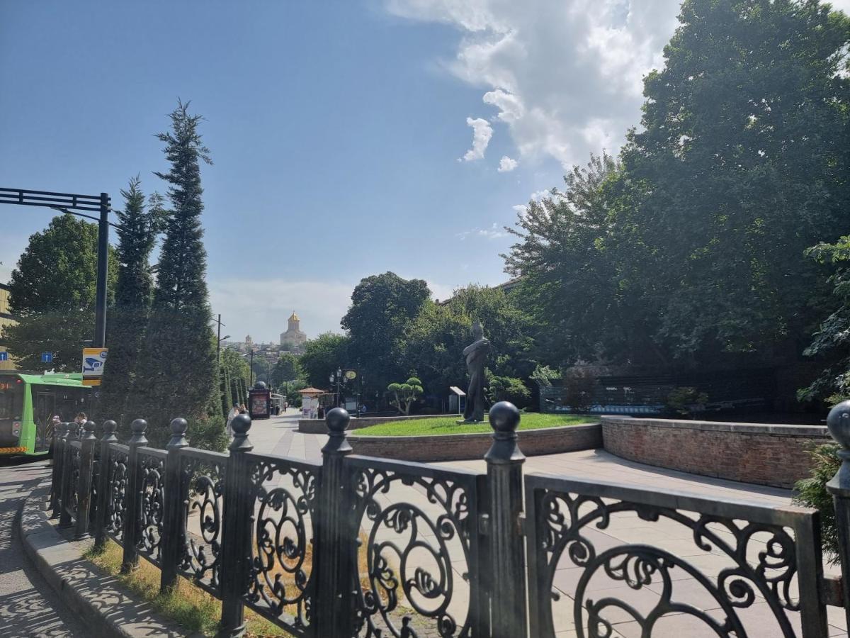Old Tbilisi Freedom Square, Tbilisi Площадь Свободы Exterior photo